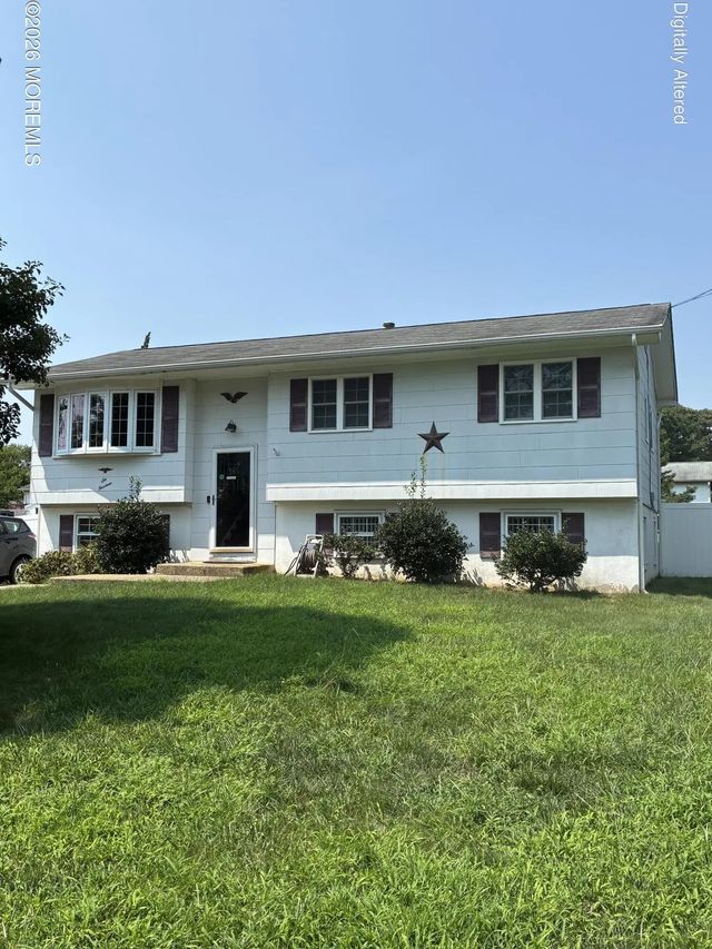 614 Vaughn Avenue, Toms River