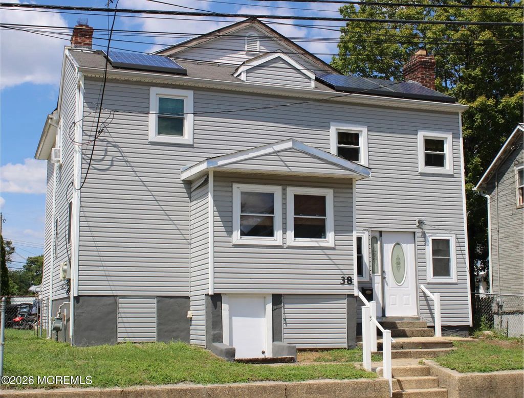38 Oak Street, Keyport