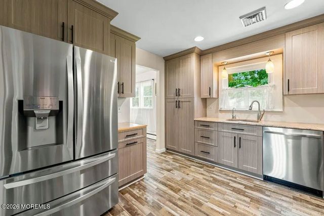 46 Newman Drive, Toms River