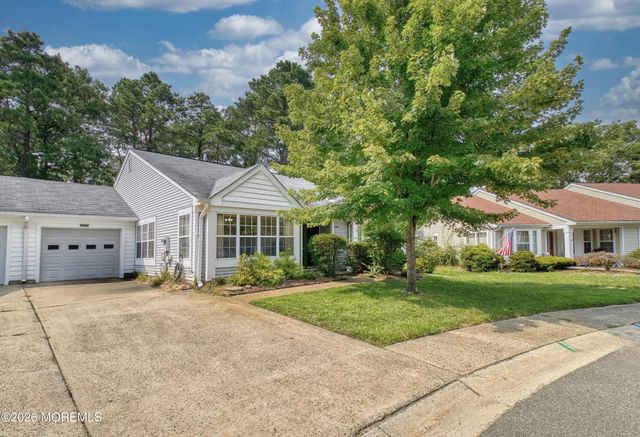 1207b Thornbury Lane, Manchester