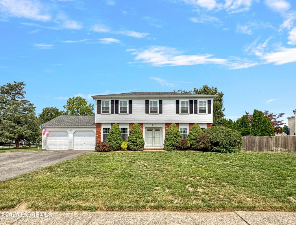 240 Constitution Avenue, Toms River
