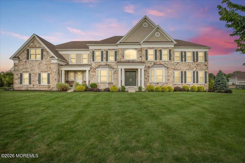 4 Prestwick Court, Holmdel