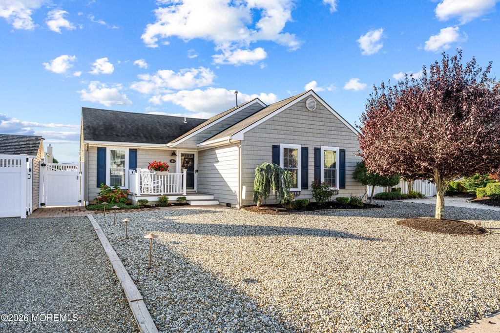 144 Peter Road, Beach Haven West