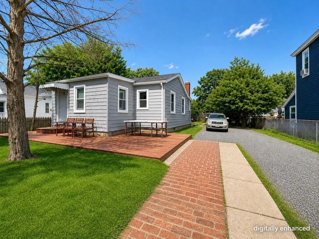 91 Laurel Street, Long Branch