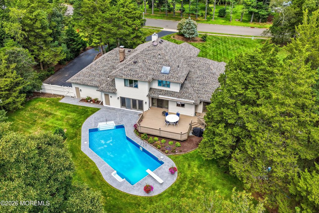 195 Lamdan Lane, Toms River