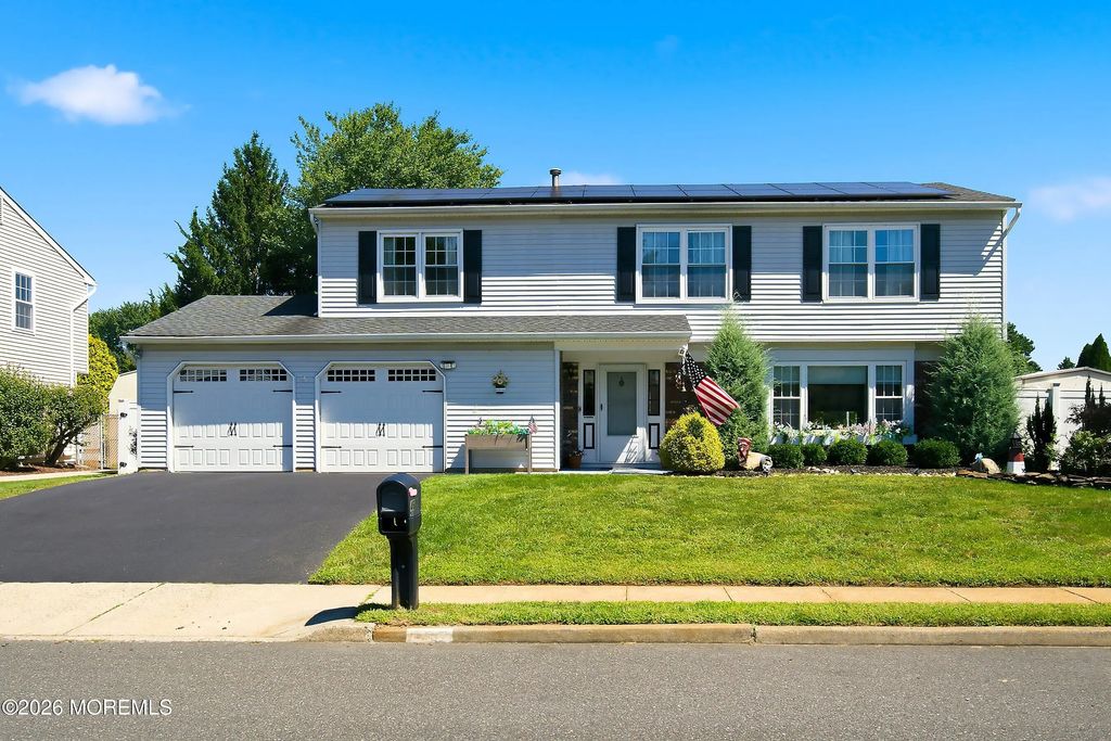 46 Hedgewood Road, Howell