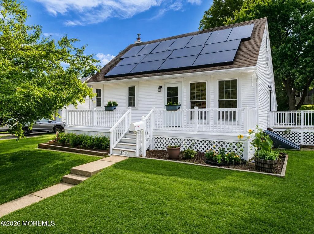 398 Riverdale Drive, Aberdeen