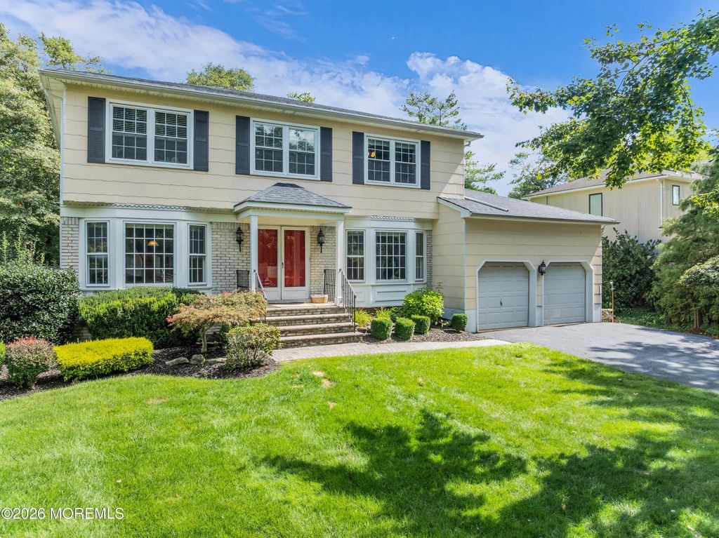 12 Dartmoor Drive, Manalapan