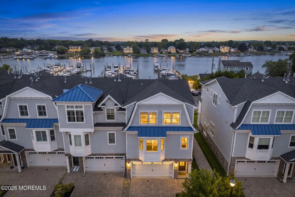 12 Cordelia Court, Long Branch
