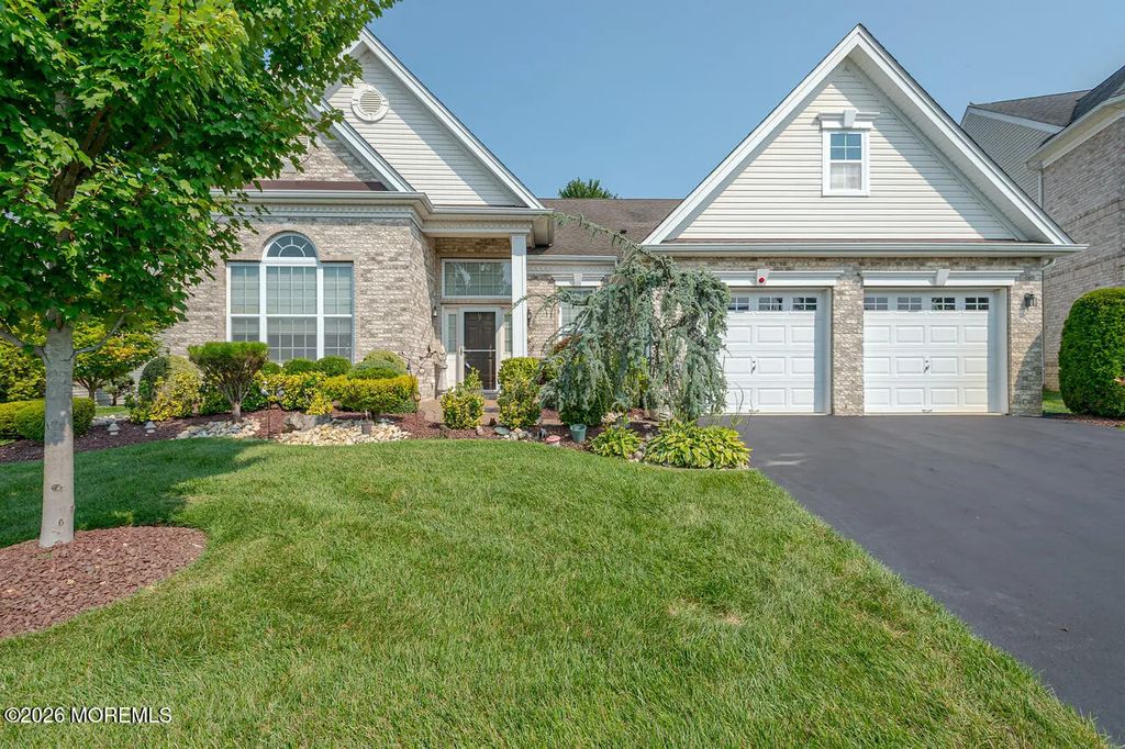 19 Troon Court, Monroe