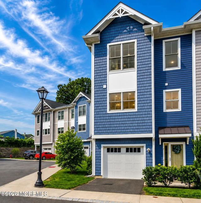 7 Raritan Cove, Keyport