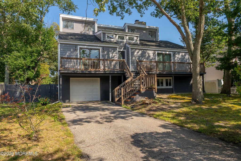 130 Mello Lane, Toms River