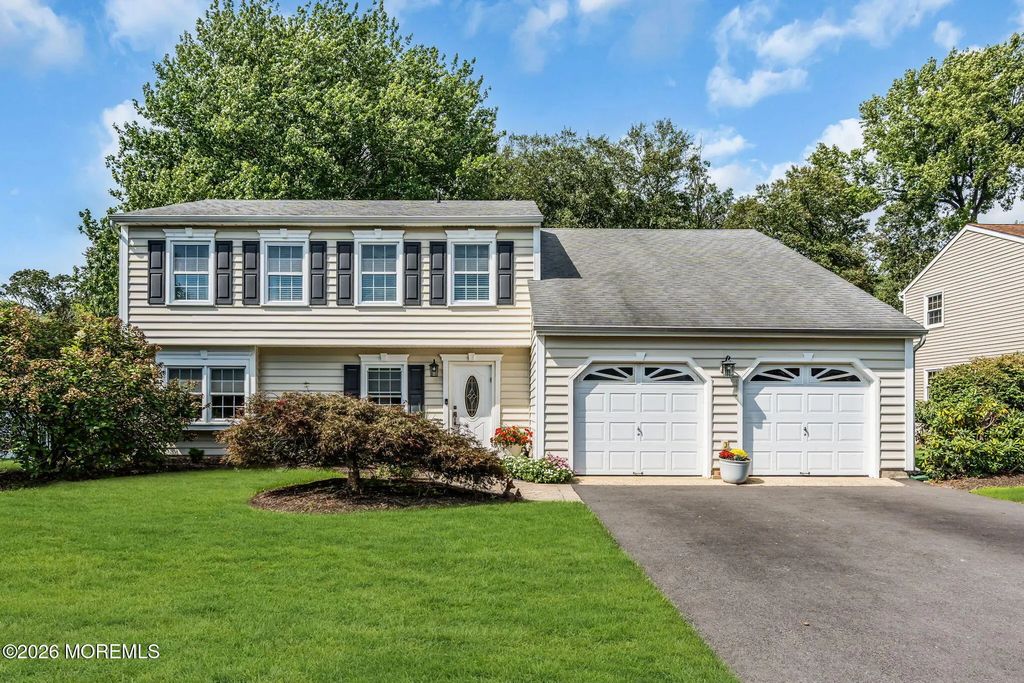 42 Devon Drive, Manalapan