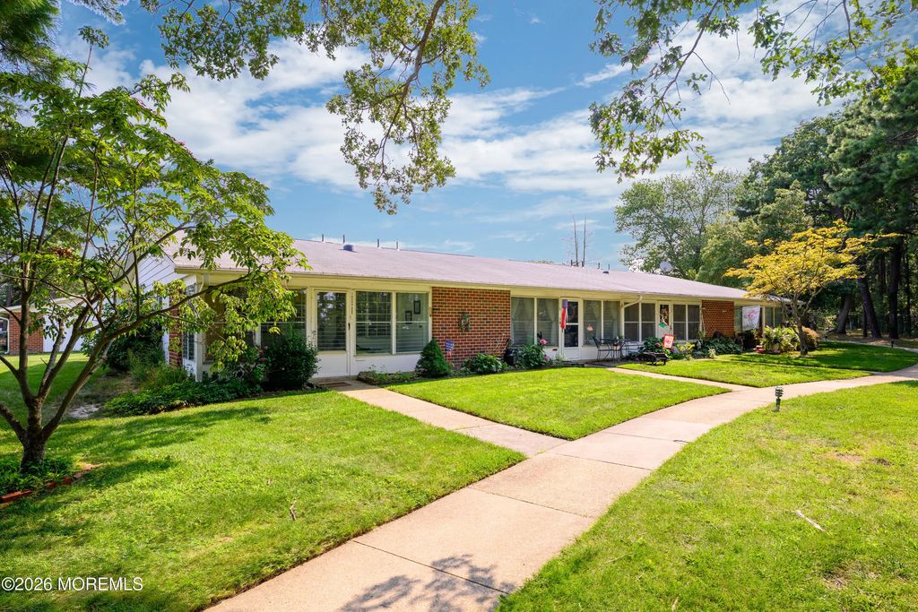 1020a Aberdeen Drive, Lakewood