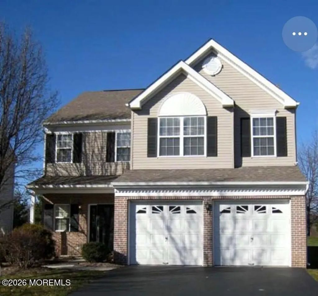 33 Brownstone Road, East Windsor