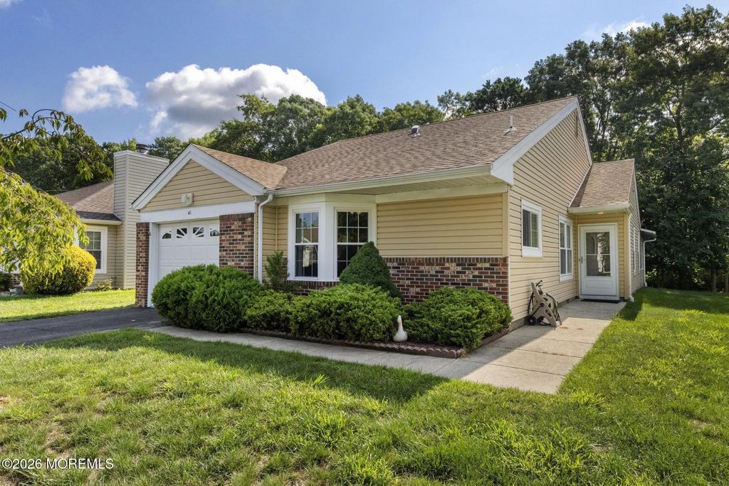 40 Pine Oak Boulevard, Barnegat