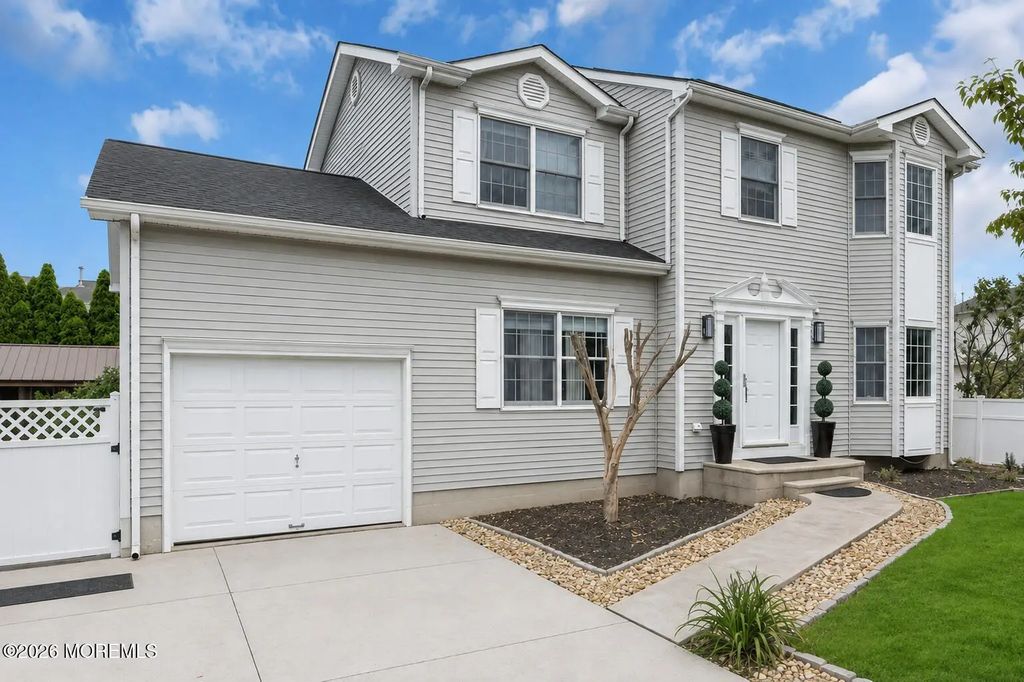 1233 Lawrence Avenue, Toms River