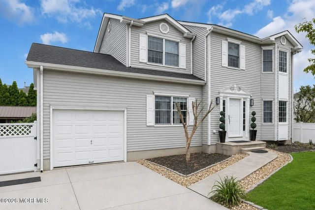 1233 Lawrence Avenue, Toms River