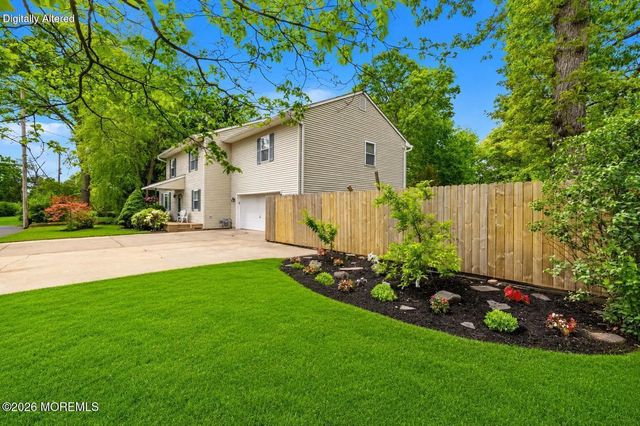 1591 W Princeton Avenue, Brick