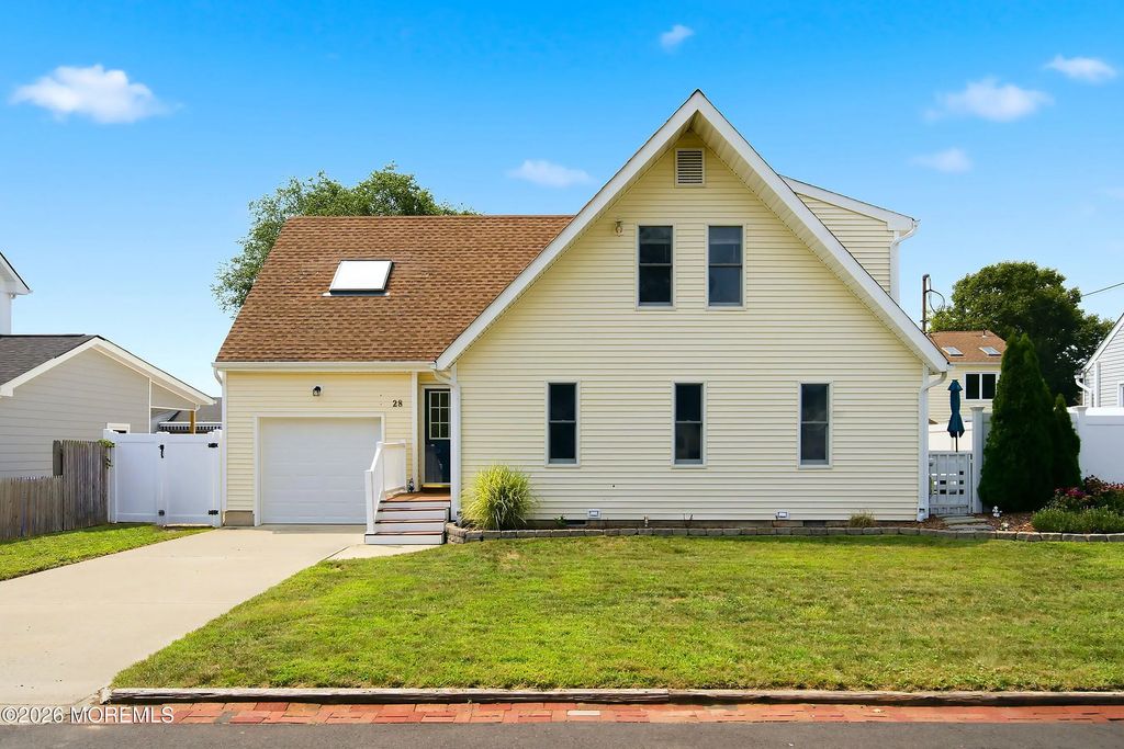 28 Harbor View Lane, Toms River