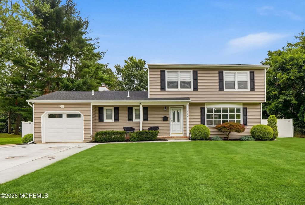 424 W Lake Avenue, Oakhurst
