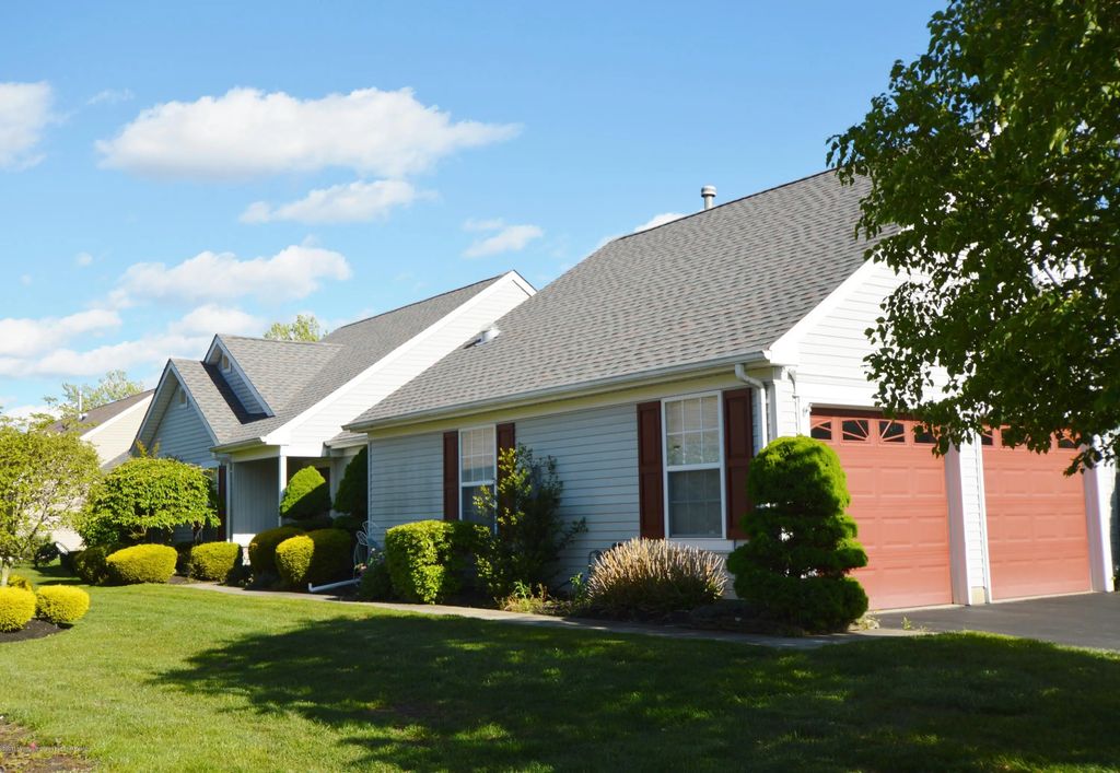2555 Ridgemont Court, Toms River