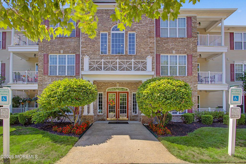 422 Sophee Lane, Lakewood