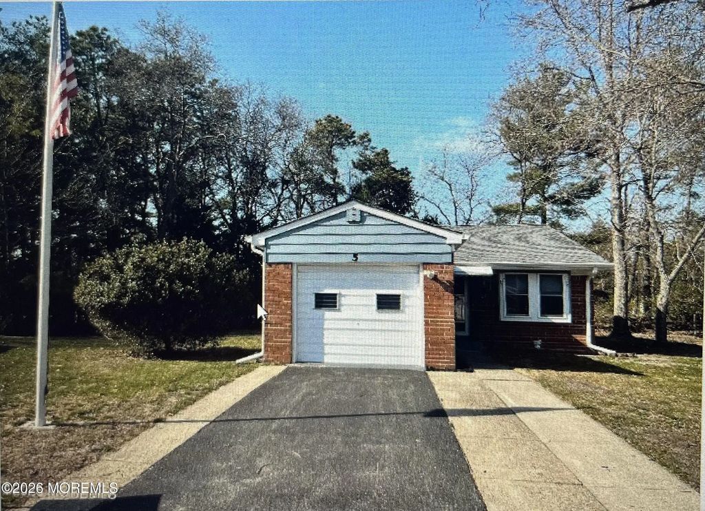 5 Revere Court, Whiting