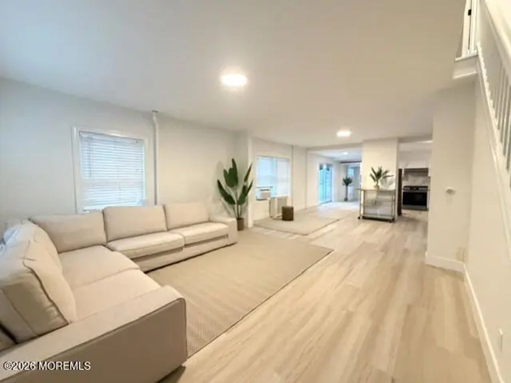128 Sampson Place, Long Branch