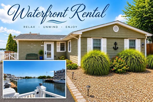 25 Travelers Way, Bayville
