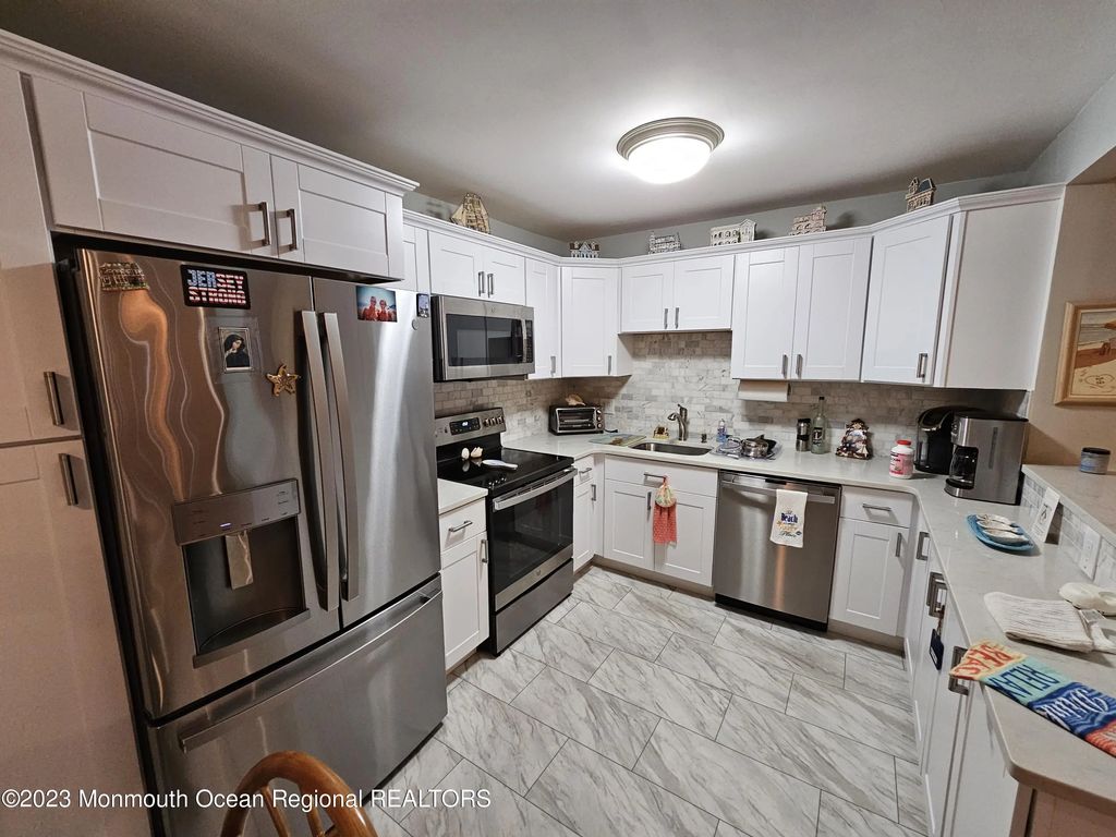 1187 Ocean Avenue 11, Sea Bright