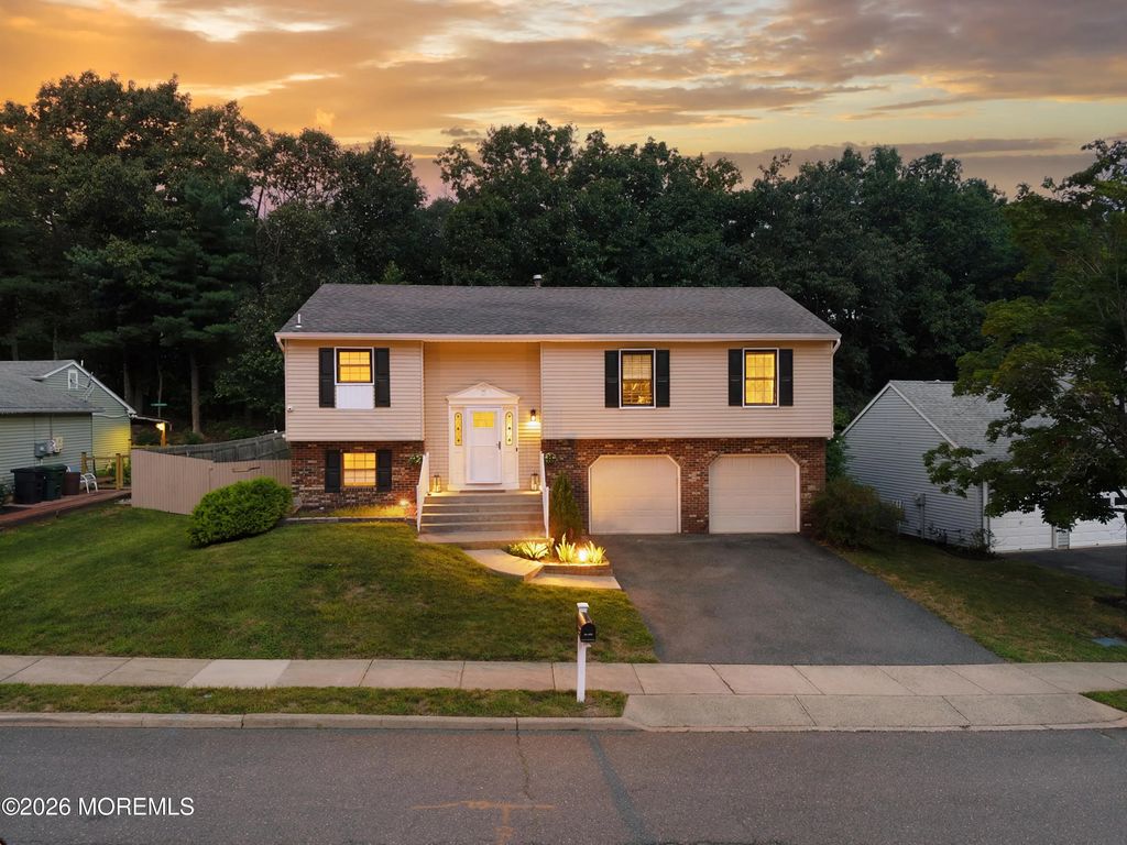 14 Cannonball Drive, Howell