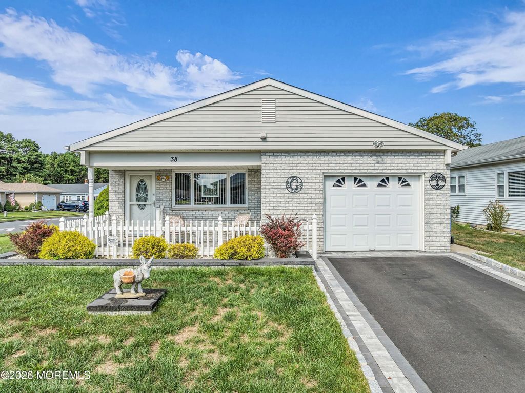 38 Fontana Street, Toms River