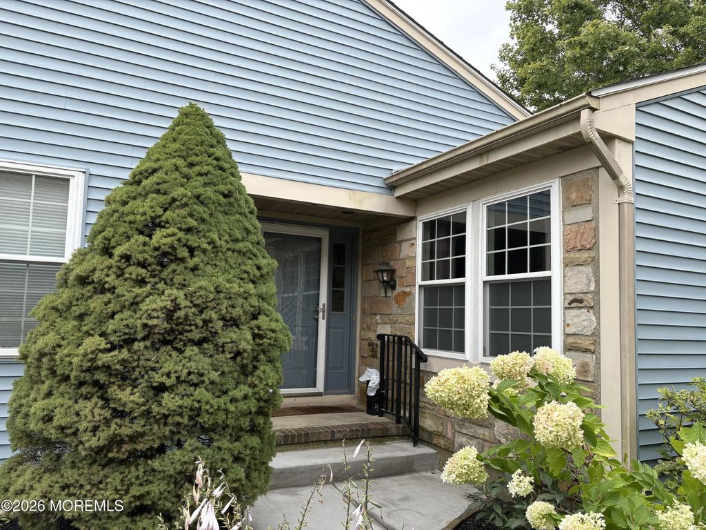 11 John Paul Jones Drive, Monroe
