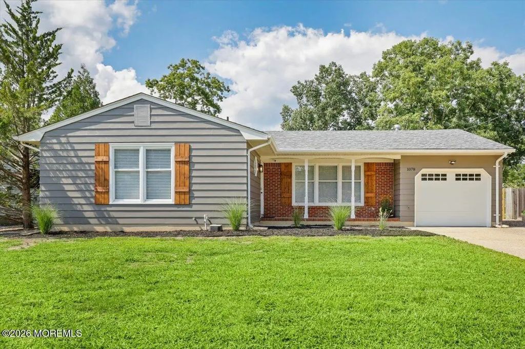 1078 Treasure Avenue, Manahawkin
