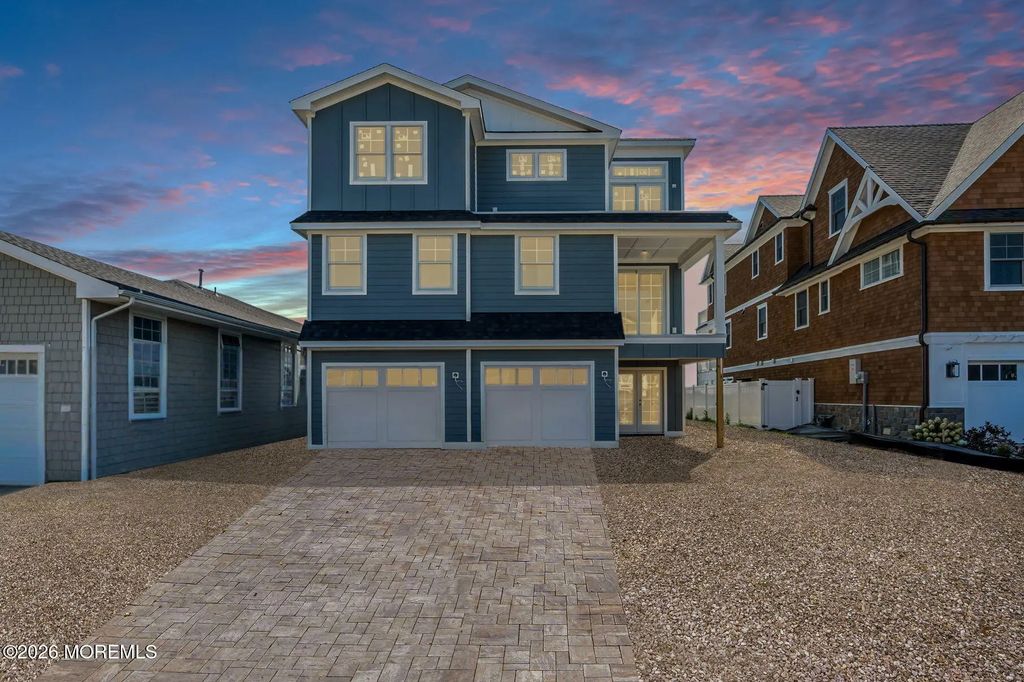 155 Pershing Boulevard, Lavallette