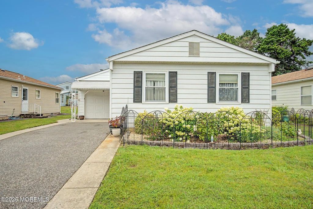 5 Pulaski Boulevard 5, Toms River