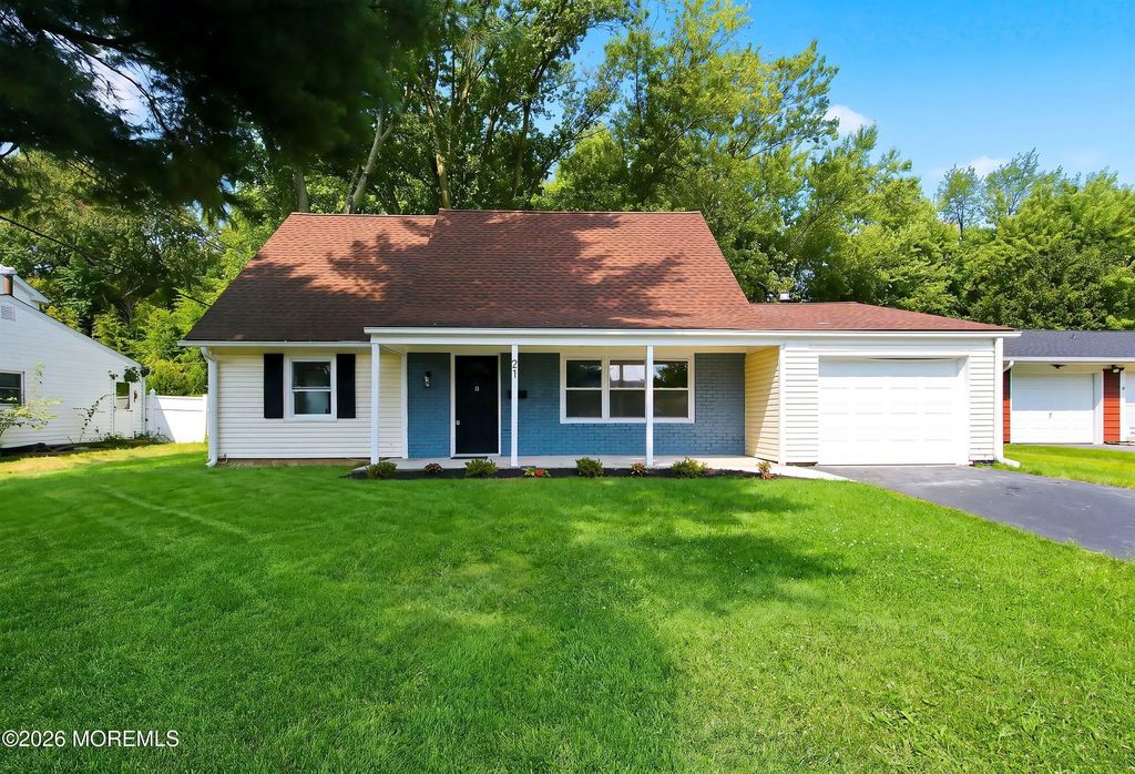 21 Glenview Lane, Willingboro