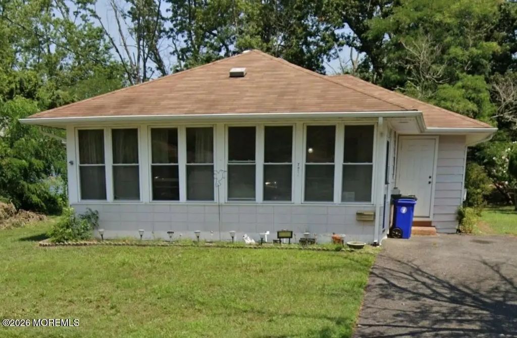 2026 Yorktowne Boulevard, Toms River