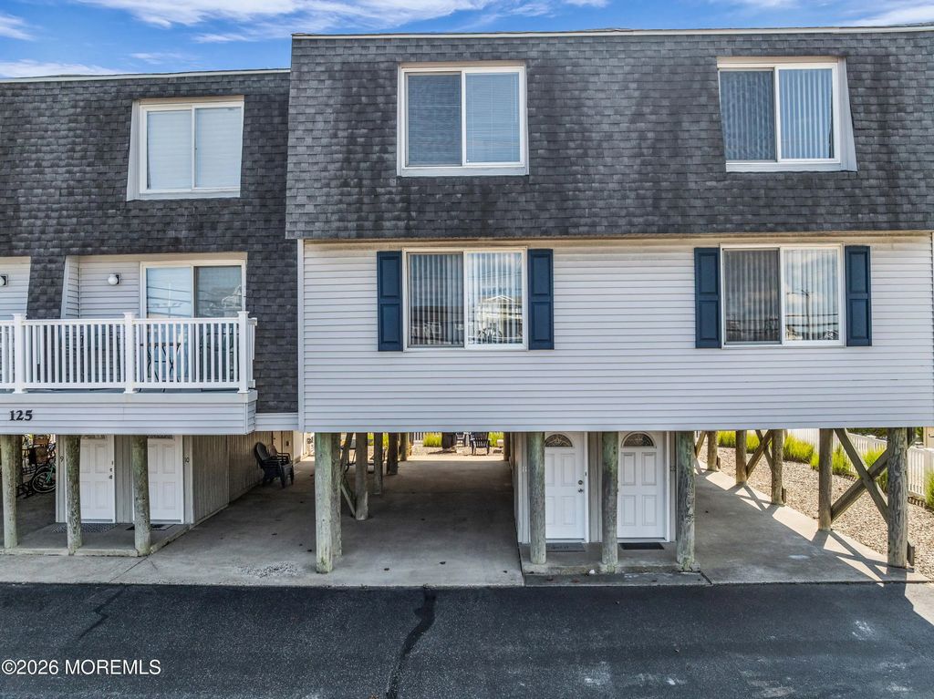 125 Strickland Boulevard 11, Lavallette