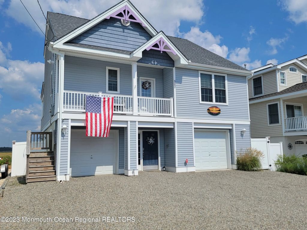 387 Kingfisher Road, Tuckerton