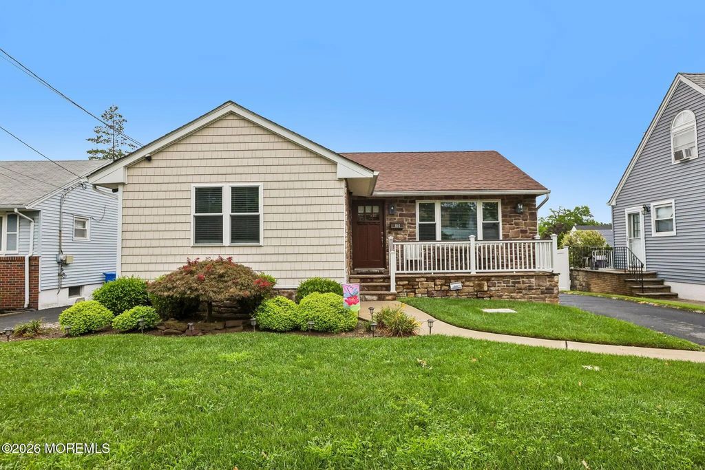 114 Hobart Avenue, Rutherford