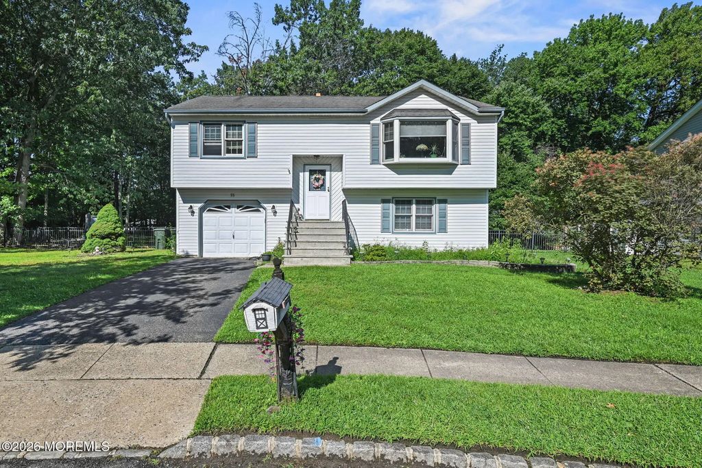 18 Molly Pitcher Drive, Hazlet