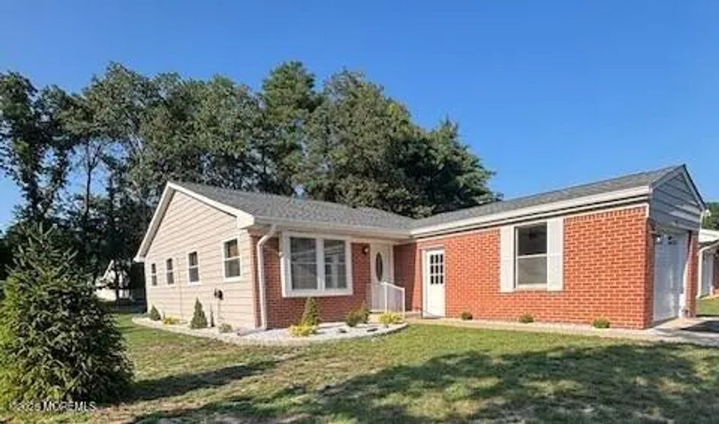 786 Hudson Parkway, Whiting