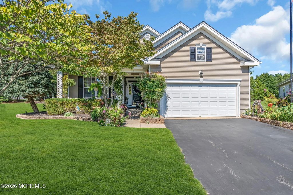 20 Windy Reef Court, Barnegat