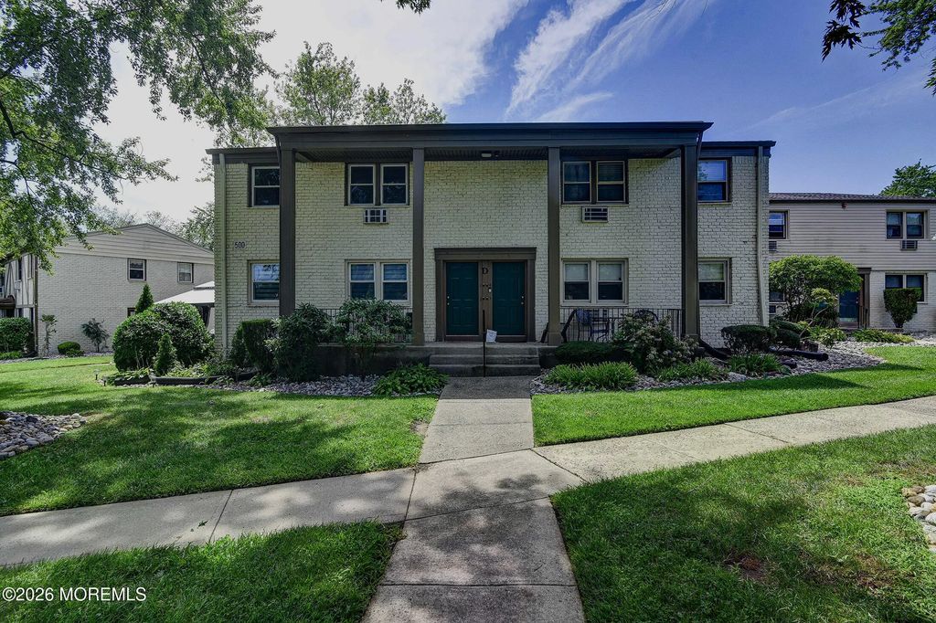 500 Cliffwood Avenue D2, Matawan