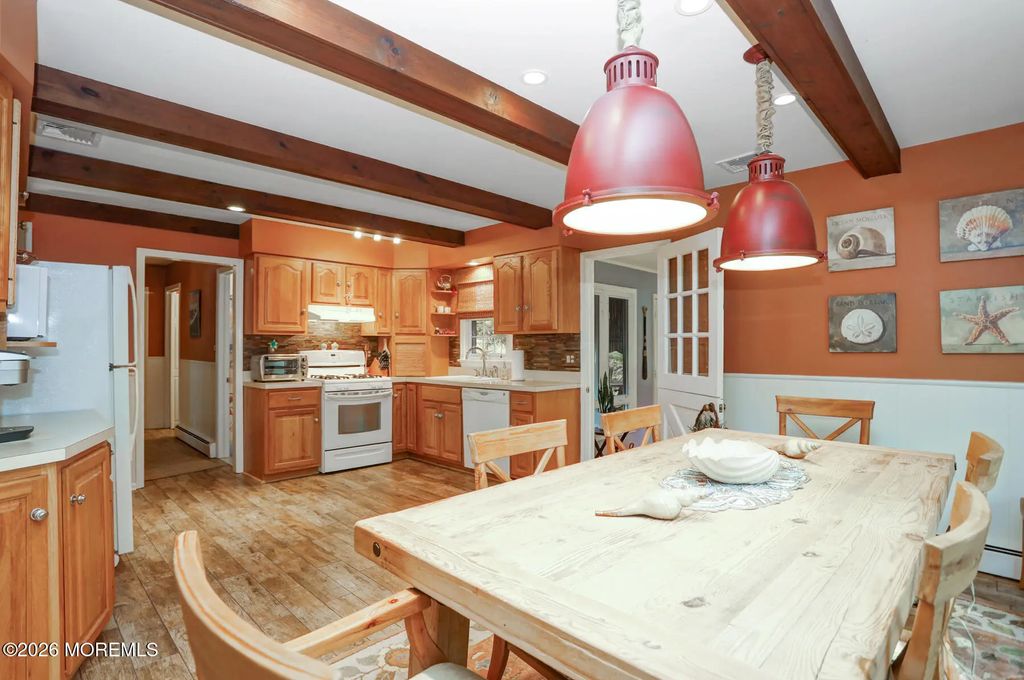 1520 Lakewood Road, Manasquan