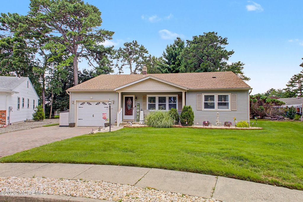 30 Bugle Court, Toms River