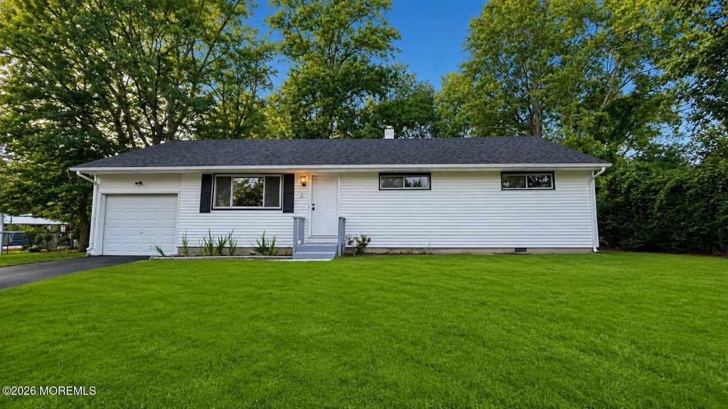 3 Spray Boulevard, Neptune Township