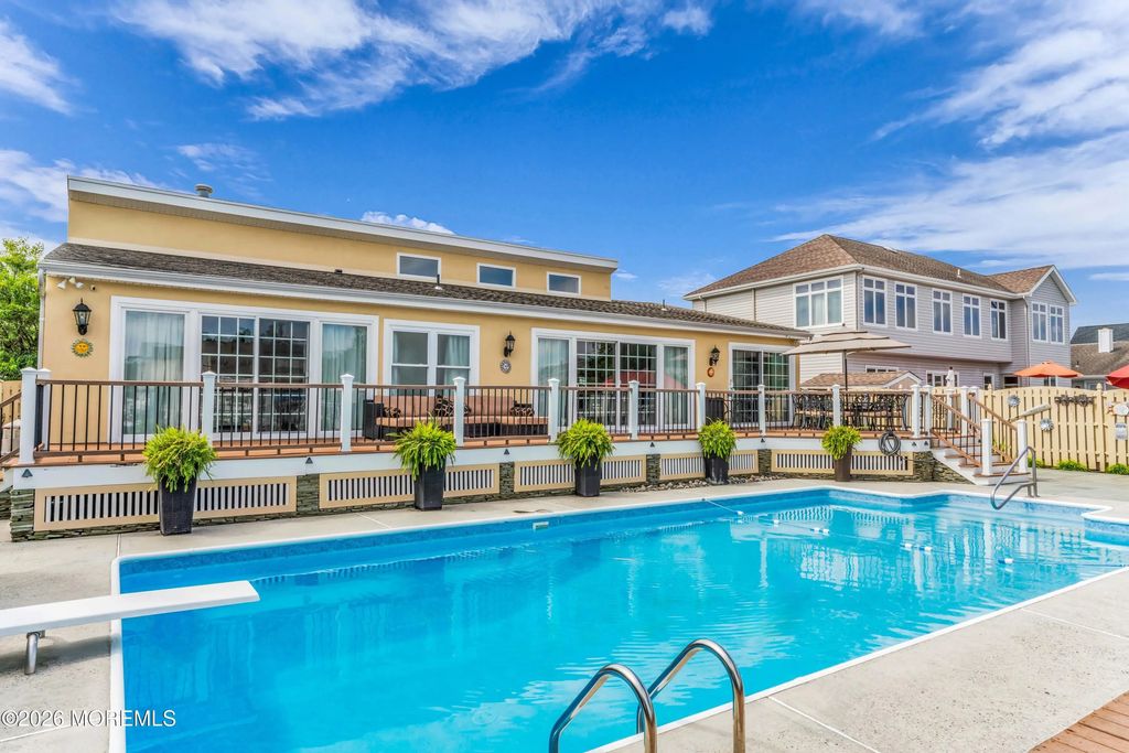 318 Aldo Drive, Toms River